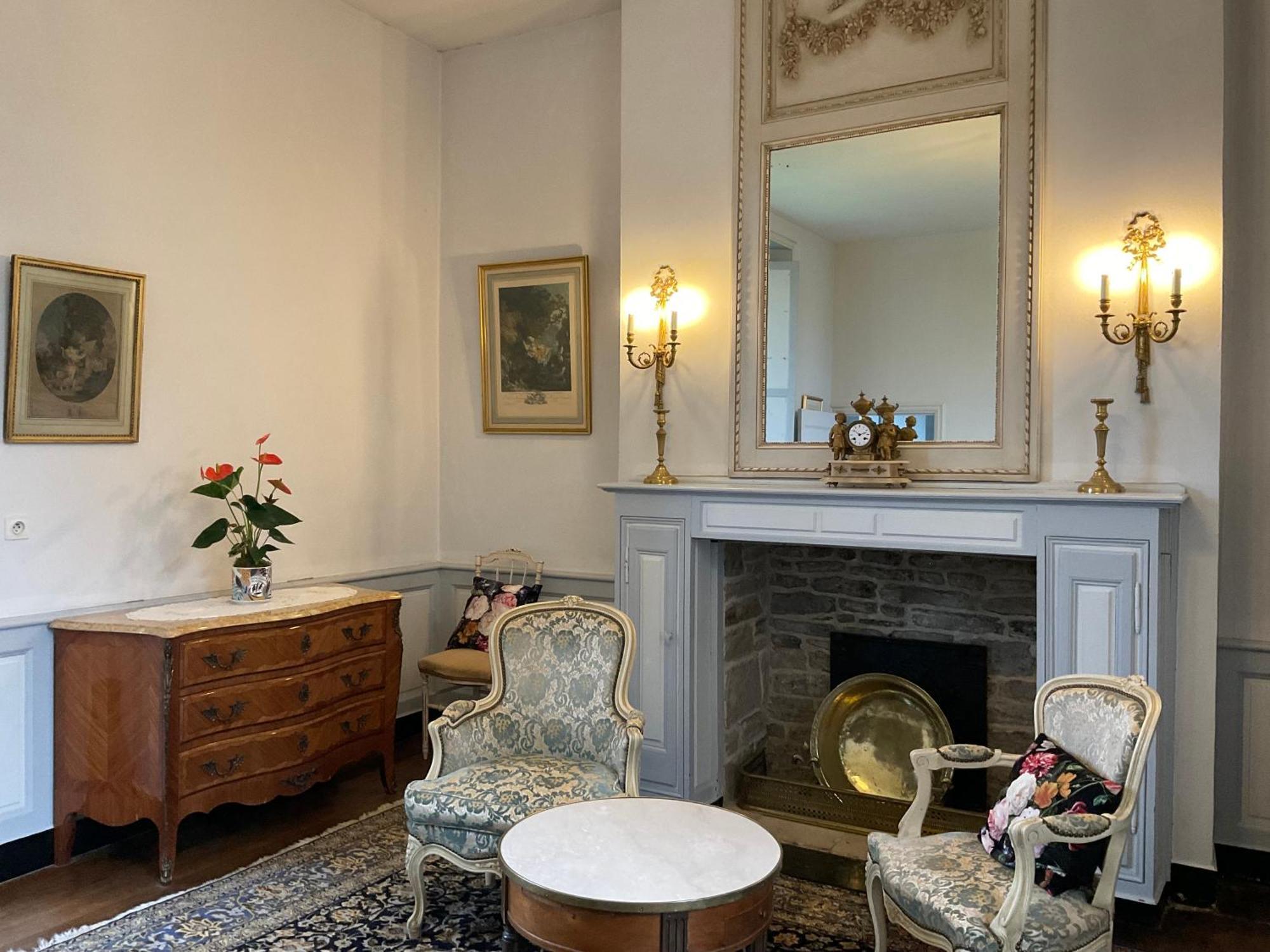 Le Logis D'equilly Bed & Breakfast