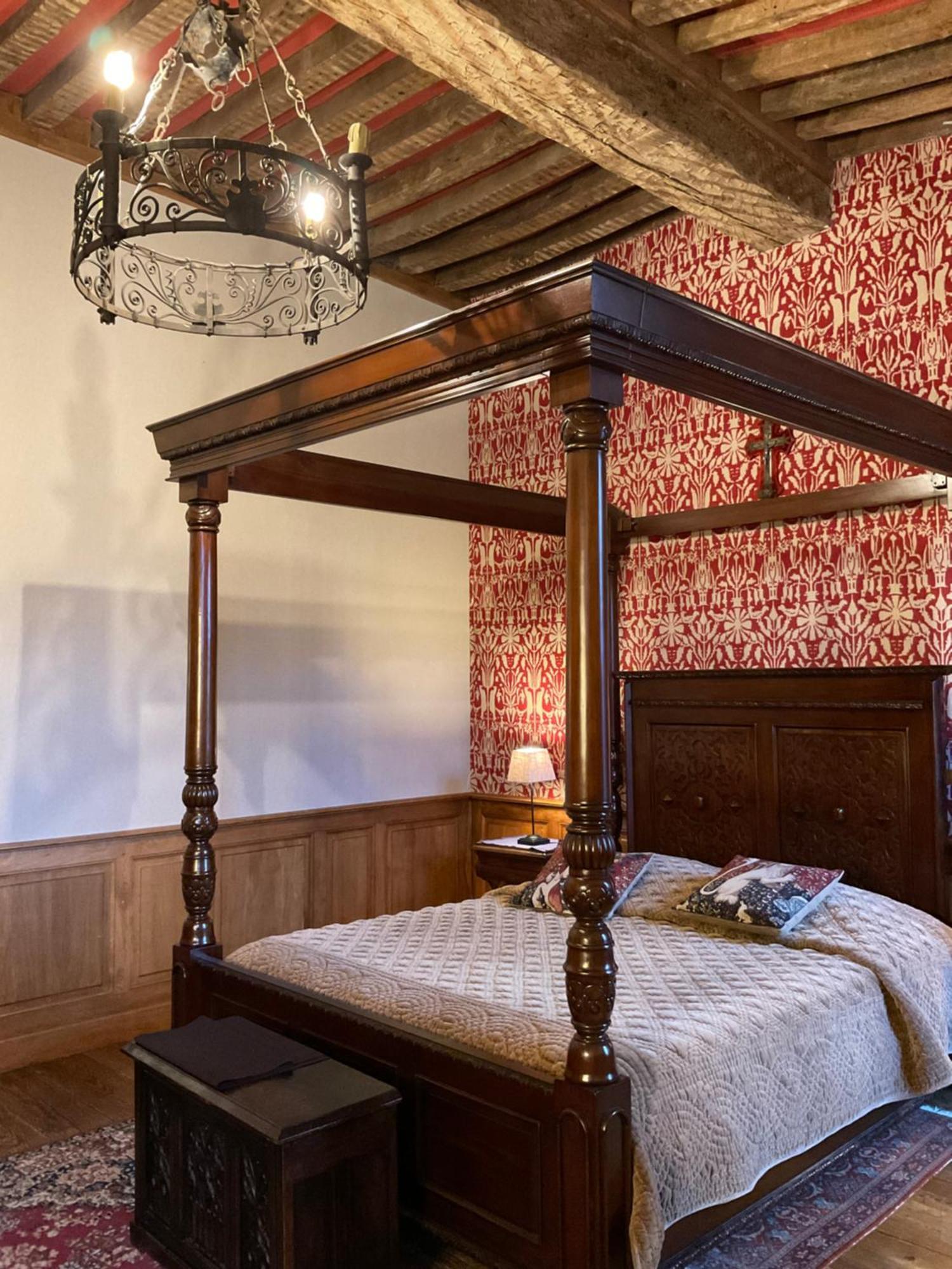 Le Logis D'equilly Bed & Breakfast *
